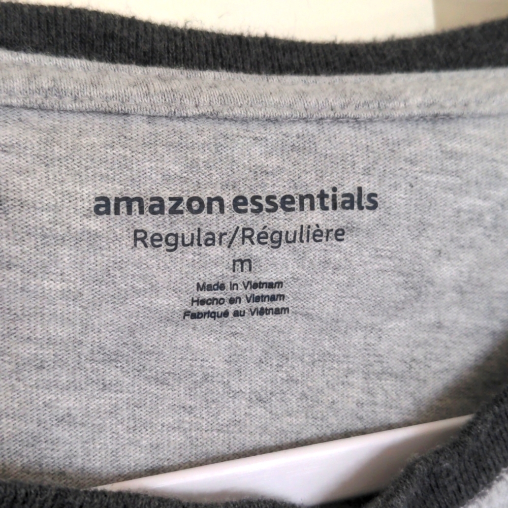 Amazon essentials Henley, (Grey) Medium - Picture 3 of 6